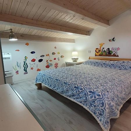 Asinaro Residence - Fronte Mare カラベルナルド 部屋 写真