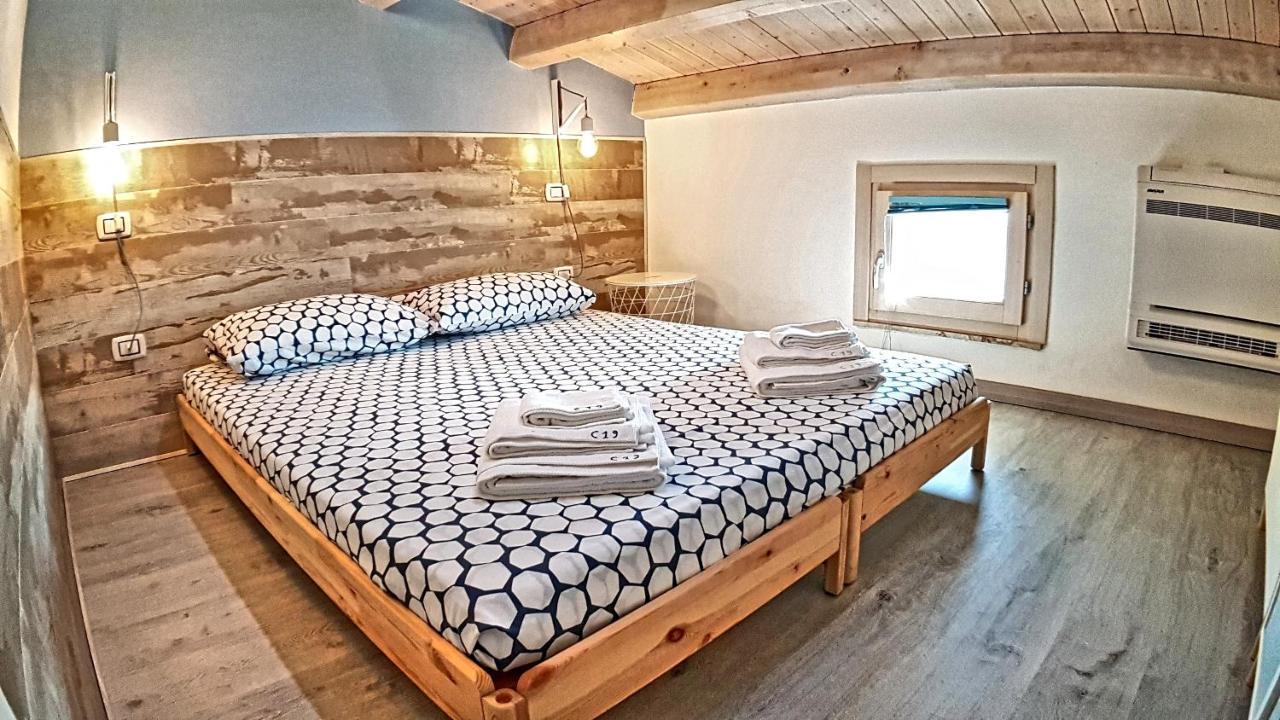 Asinaro Residence - Fronte Mare カラベルナルド エクステリア 写真